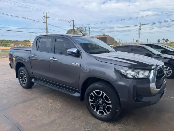 Toyota Hilux CD SRV 4X4 2.8 TDI Diesel Aut. 2021