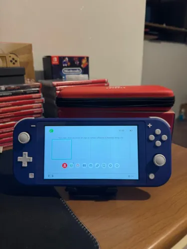 Nintendo Switch Lite - IMPECÁVEL - Bloqueado + brinde