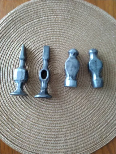 KIT COM 4 CABEÇAS DE MARTELOS ANTIGOS