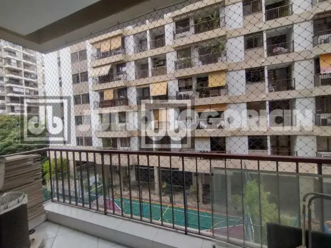 Apartamento : / Residencial / Gávea