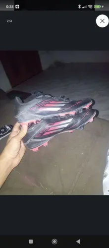 Chuteira de campo Adidas predador