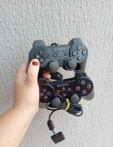Controles PS2 original sony valor pelo par( envio Olx pay)