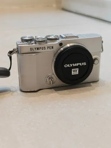 Câmera Olympus pen ep-7 micro four thirds muito nova e ultra portátil