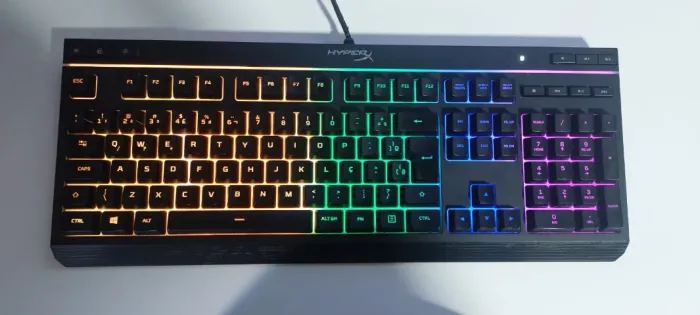 Teclado Gamer HyperX Alloy Core RGB, ABNT2