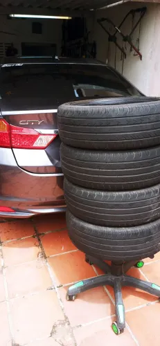 Pneus 185/55 R16 usado