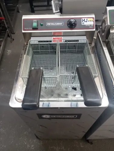 NZ. Fritadeira elétrica água e óleo 8.000w METALCUBAS