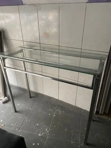 Mesa de vidro para loja
