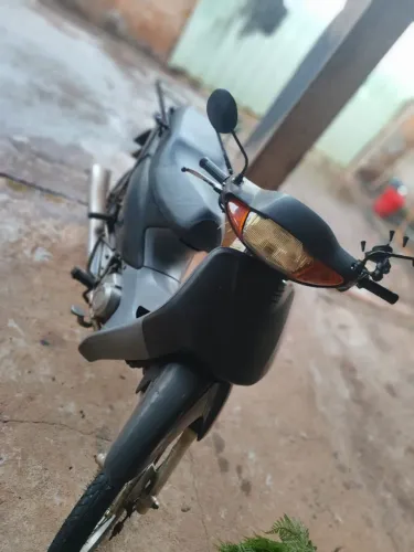 Biz 100 2002