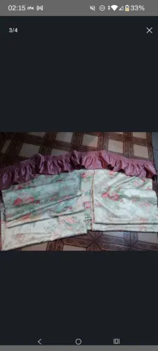 Cortina floral com babado