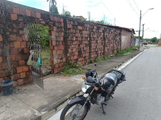 Vendo este terreno, ótimo localização