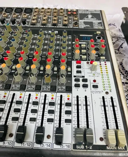 Mesa de som
