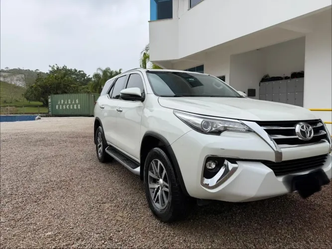 Toyota Hilux SW4 SRX 4X4 2.8 TDI 16V Dies. Aut. 2020
