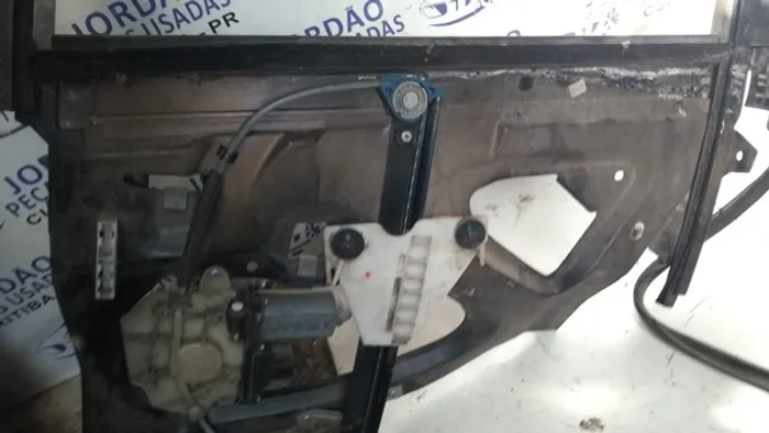 Máquina de vidro elétrico traseira esquerda Audi A3 antigo.