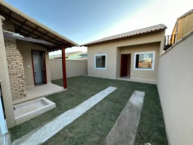 casa ao lado do vilarejo rio das ostras