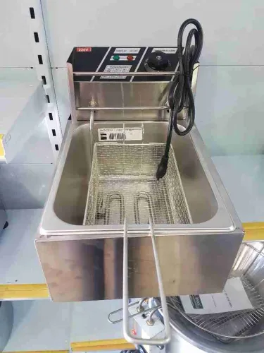 Fritadeira 1 Cuba 6 litros de capacidade inox 220V