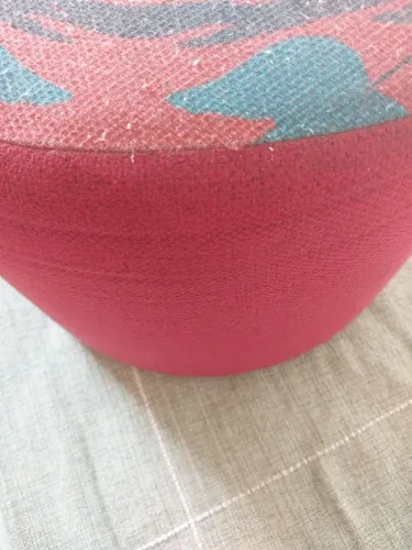 PUFF VERMELHO GRANDE MACIO. USADO. 
