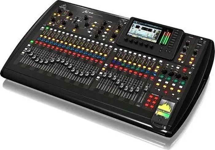 Vendo mesa behringer X32 full nova a pronta entrega 