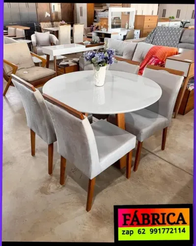 Promoção MESA DE JANTAR BASE E CADEIRAS MADEIRA MACIÇA
