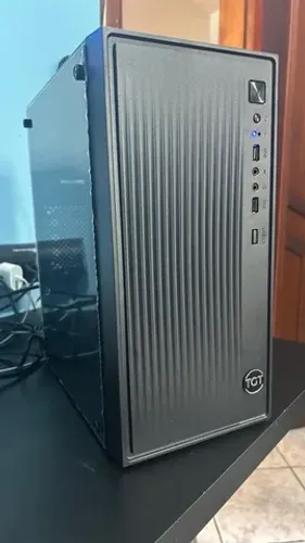 Pc gamer Ryzen 4100 16gb ram rx 580 8gb