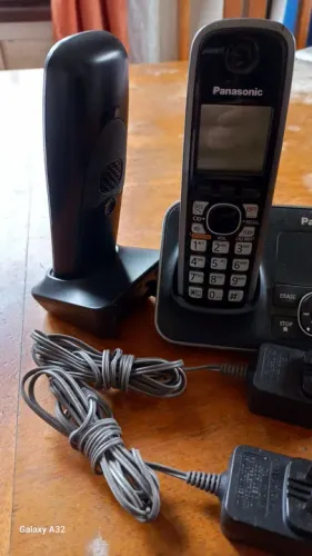 Telefone Fixo Panasonic com Fio e Sem Fio