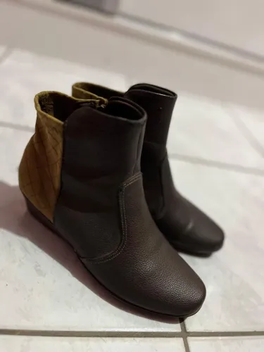 Bota Feminina Casual Piccadilly Marrom com Detalhes tam 34