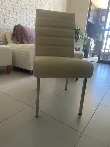 Cadeira pés de inox