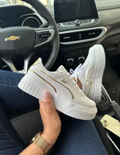 Tênis Puma Branco e Dourado - Novo!