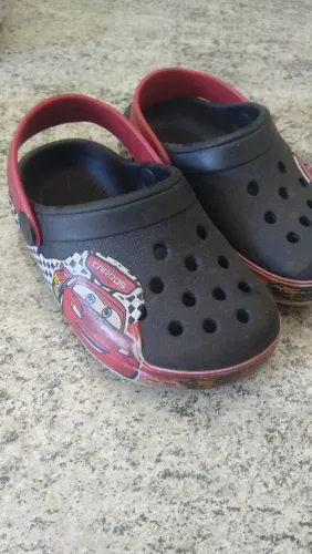 Crocs Infantil Cars - Conforto e Estilo!