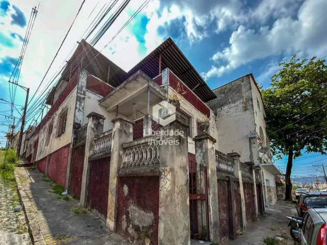 Casa à venda no Bonfim, Belo Horizonte, 3 quartos, 3 vagas