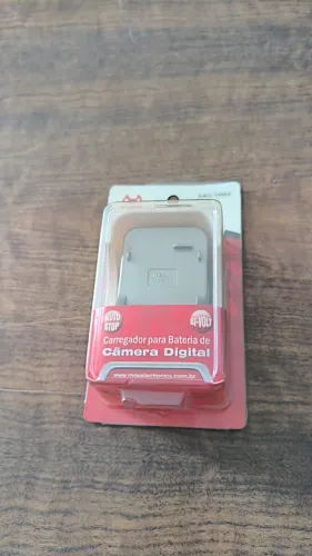 Carregador Para Bateria De Câmera Digital Sony Bivolt Mox MO-TRN