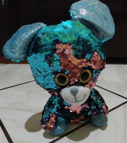 Cachorro pelúcia