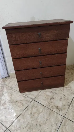 Vendo cômoda e cama de solteiro e um colchão de solteiro madeira sucupira 