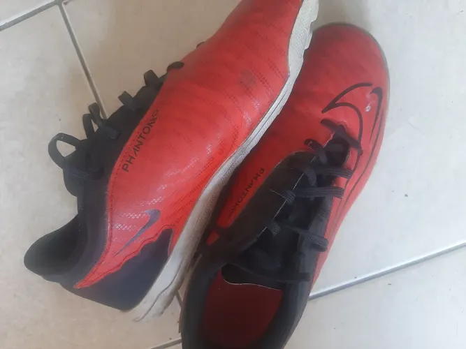 Chuteira Nike Phantom