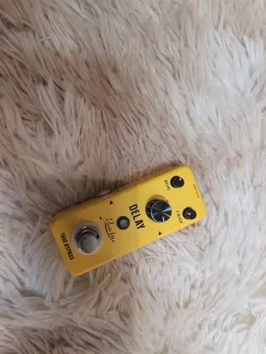 Pedal de Delay Rowin