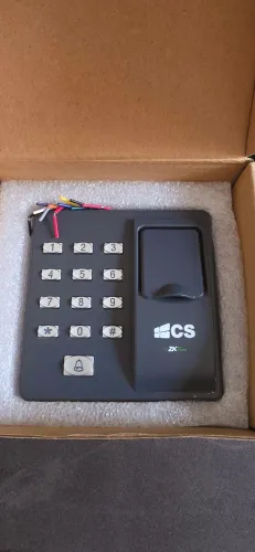 Controle de acesso biometria e cartão tag