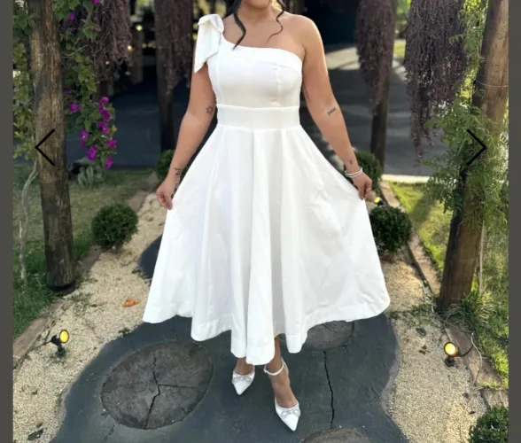 Vestido branco delicado 