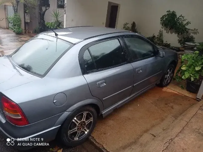 Chevrolet Astra Sedan/ GL Sedan 1.8 MPFI 4P 2000