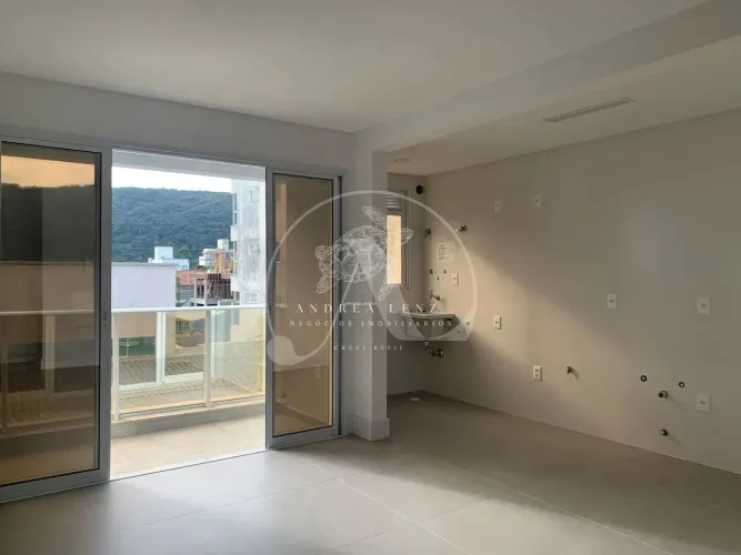 Apartamento à venda na praia do Mariscal, Bombinhas - SC