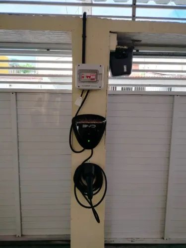 Instalação de carregador para carro elétrico