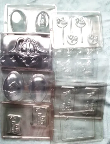 150 FORMAS PARA CHOCOLATE EM ACETATO- MODELOS VARIADOS NOVAS E USADAS 