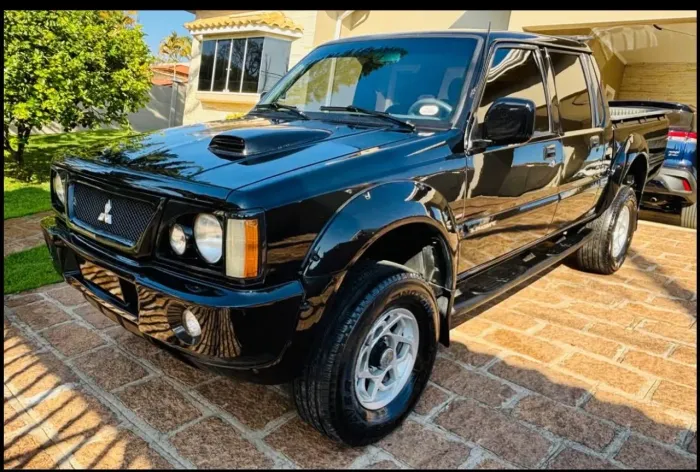 Mitsubishi L200 GLS 2.5 4X4 CD Diesel 2003