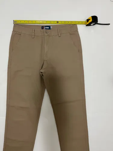 Calça sarja 44