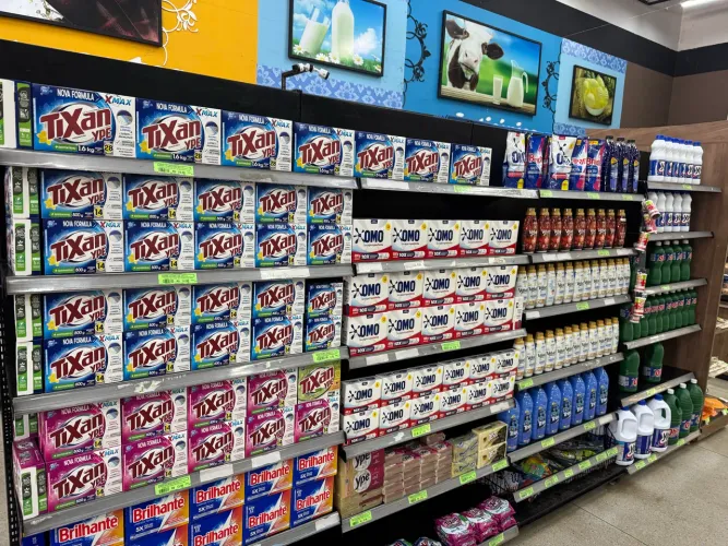 Gôndolas de Supermercado Metalight Industriais Pretas - 1,30m/Modulo - Centro (Dupla)