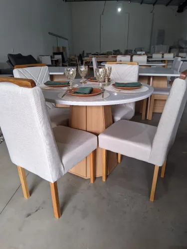 Mesa de Jantar Redonda com 4 Cadeiras PROMOÇÃO 
