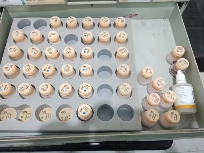 Pote cerâmica VITA VM13