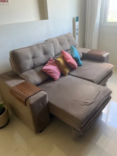 Sofá suede 3 lugares