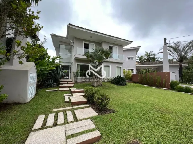 Casa Alto Padrão no condomínio Hanga Roa em Bertioga.