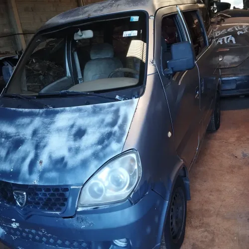 Sucata haffei minivan ano 2010
