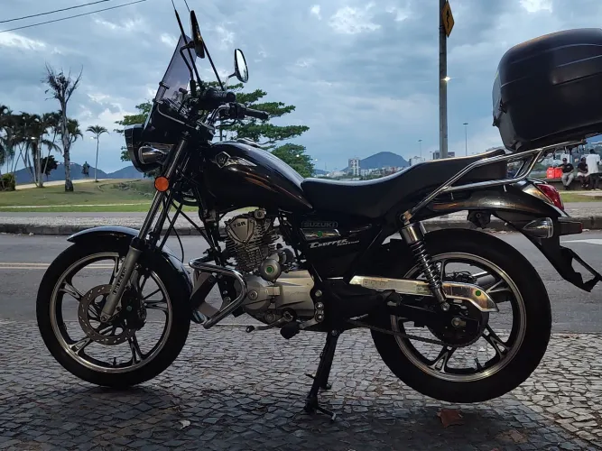 VENDO MOTO DE GARAGEM