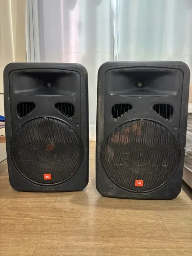 JBL EON 15 G2 - Caixa Ativa Profissional - 175W